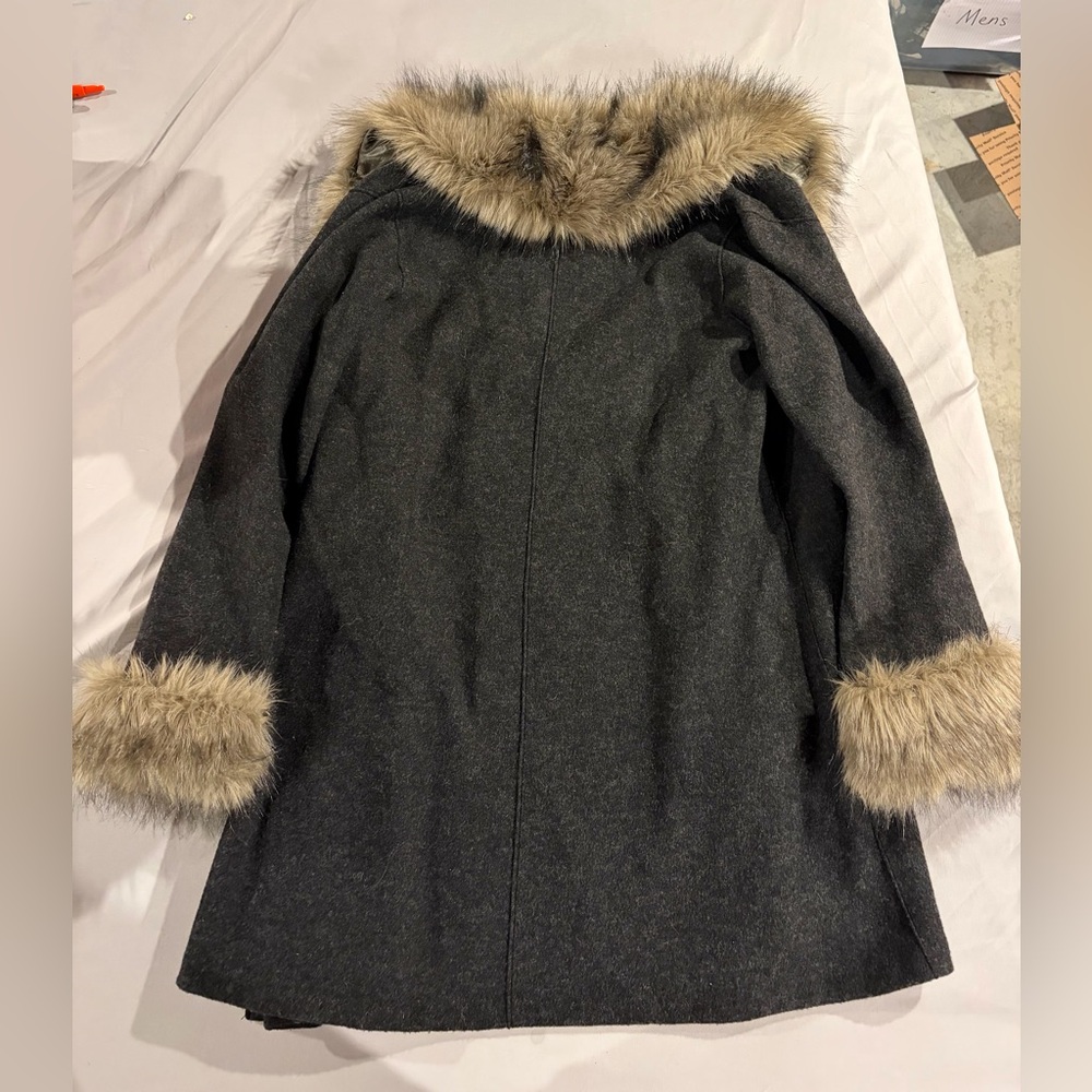 Jones New York Dark Gray Wool Trench Coat with Faux Fur Trim - Picture 4 of 6